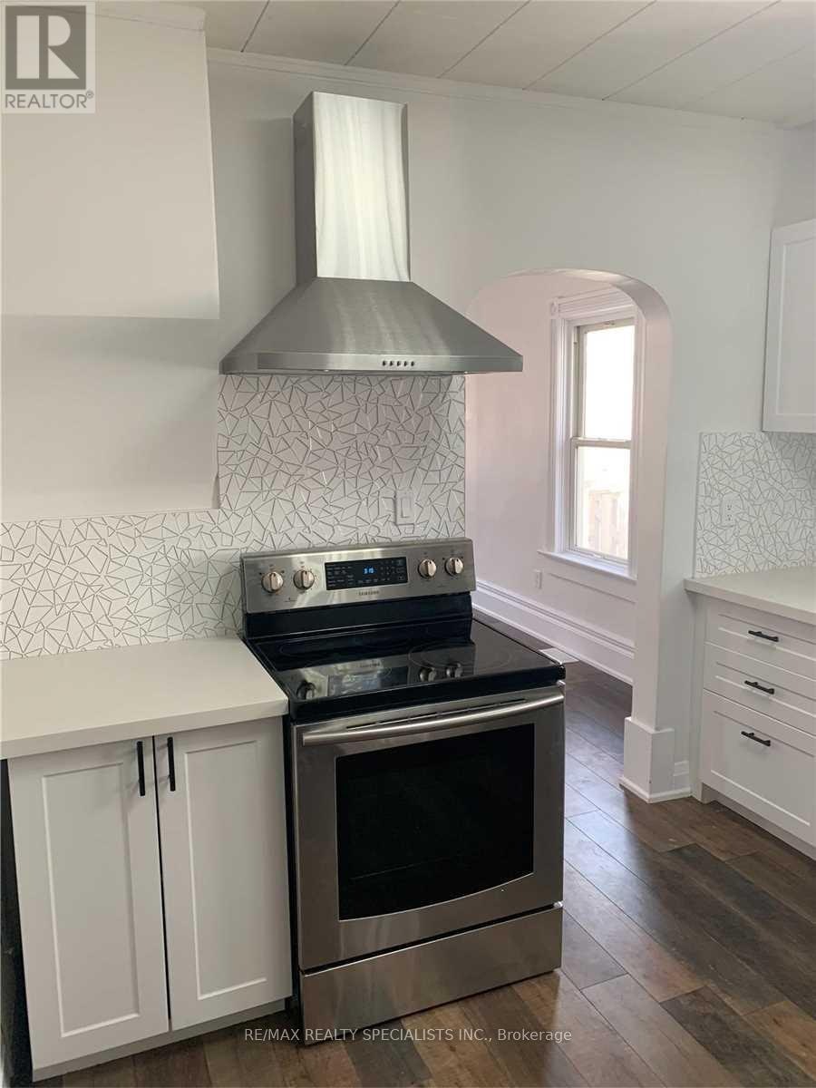 12 Page Street, St. Catharines, ON, L2R 4A3 - 6