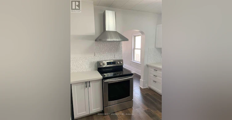 12 Page Street, St. Catharines, ON, L2R 4A3 - 6