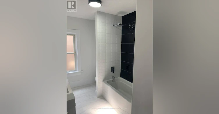 12 Page Street, St. Catharines, ON, L2R 4A3 - 7