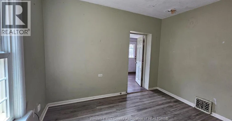 UPPER-693 Bruce Avenue, Windsor, ON, N9A 4X3 - 7