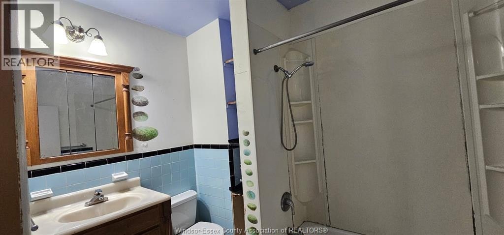 UPPER-693 Bruce Avenue, Windsor, ON, N9A 4X3 - 12