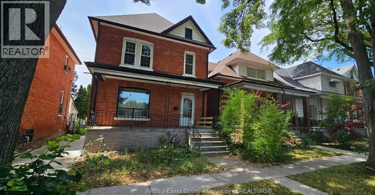 UPPER-693 Bruce Avenue, Windsor, ON, N9A 4X3