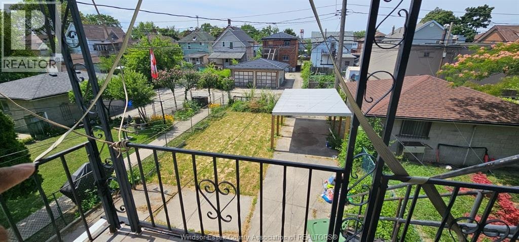 UPPER-693 Bruce Avenue, Windsor, ON, N9A 4X3 - 4
