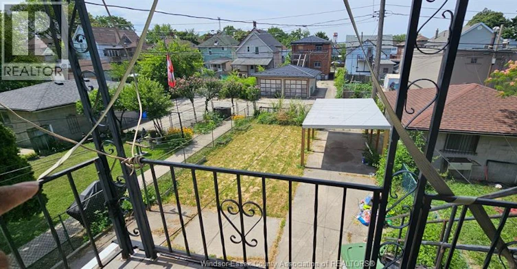 UPPER-693 Bruce Avenue, Windsor, ON, N9A 4X3 - 4