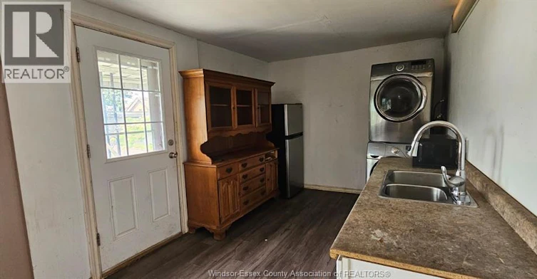 UPPER-693 Bruce Avenue, Windsor, ON, N9A 4X3 - 6