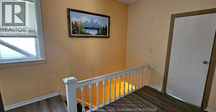 UPPER-693 Bruce Avenue, Windsor, ON, N9A 4X3 - 8