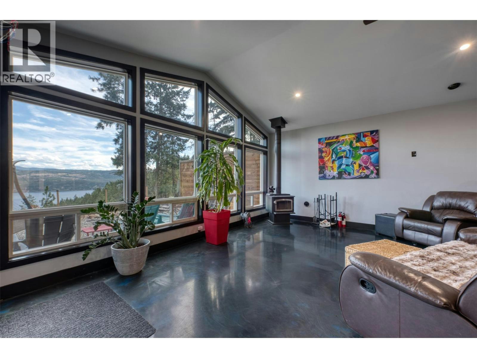 10795 Westshore Road, West Kelowna, BC, V1H 2C3