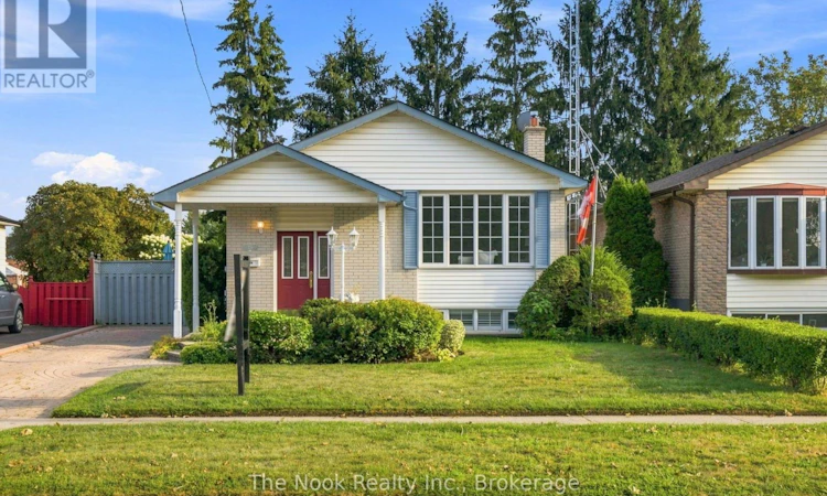 274 Labrador Drive