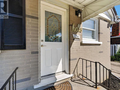 754 Crawford Place - 4