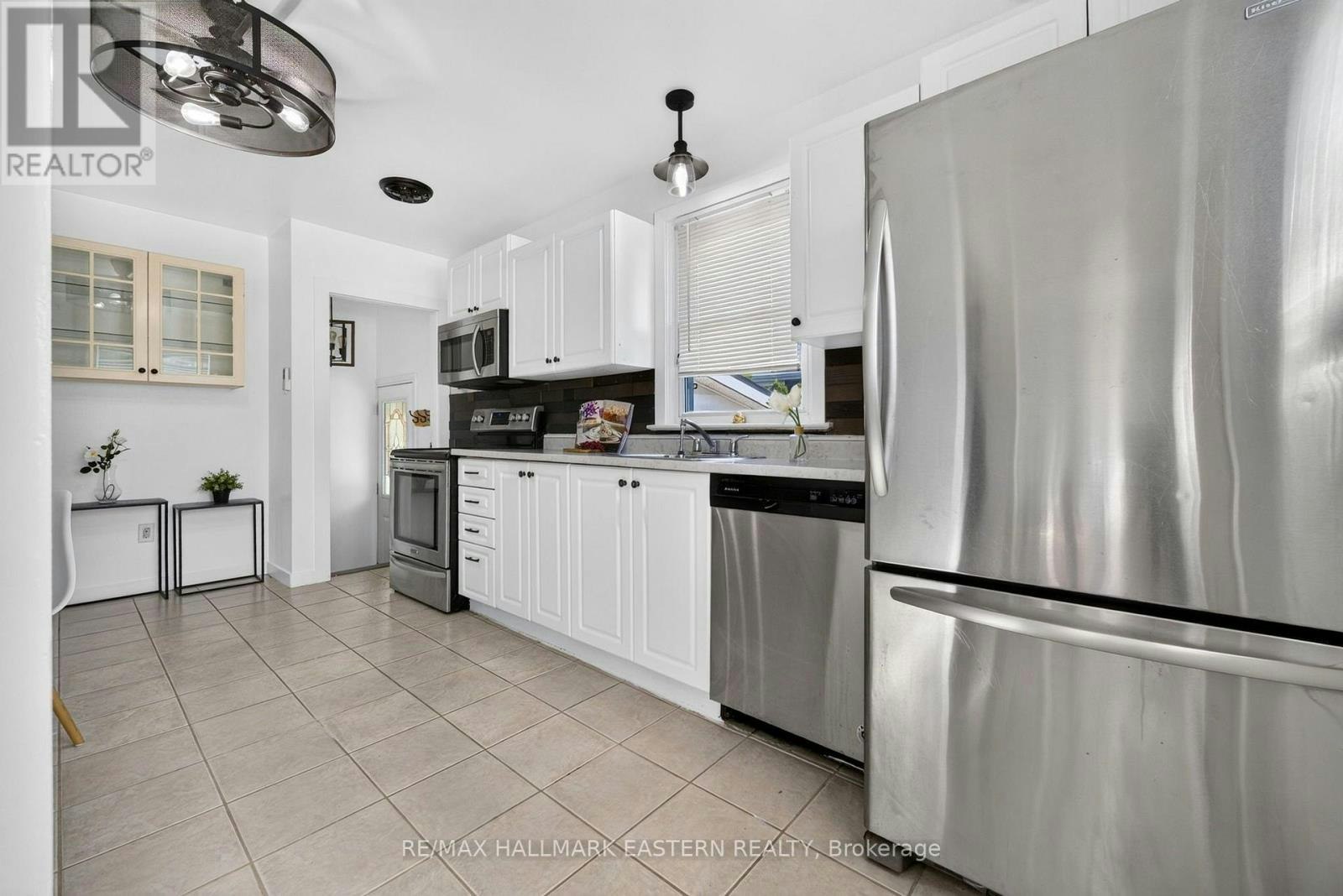 754 Crawford Place, Peterborough, ON, K9J 3X3 - 11