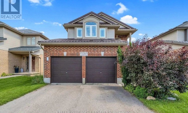 1726 Ennismore Crescent