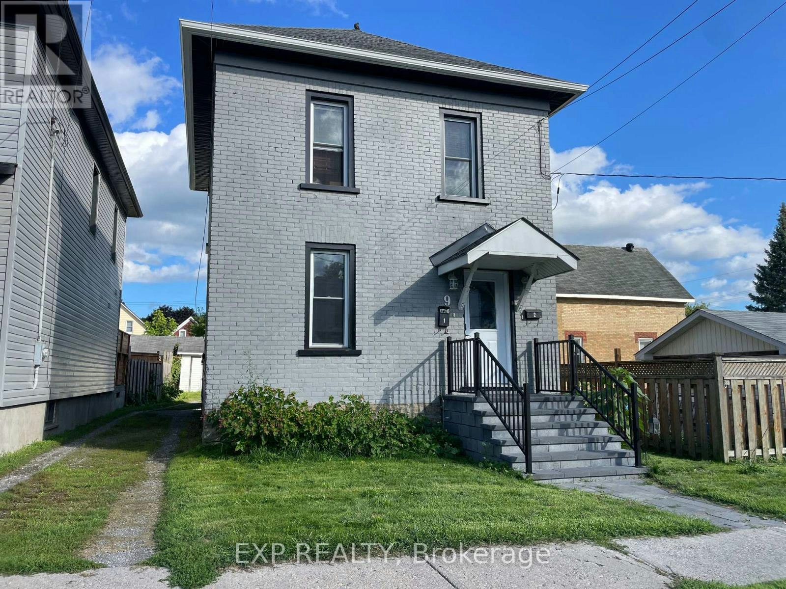 9 Kent Street, Smiths Falls, ON, K7A 1B5