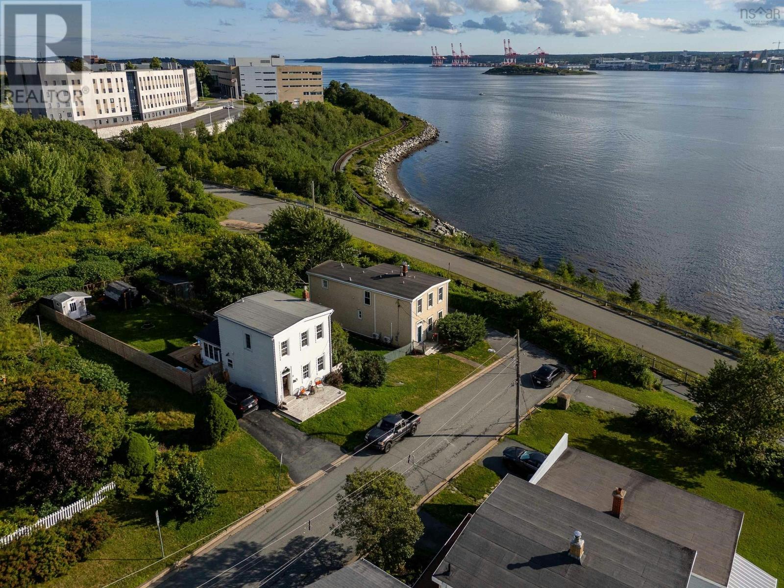 33 Cuisack Street, Dartmouth, NS, B2Y 2L7