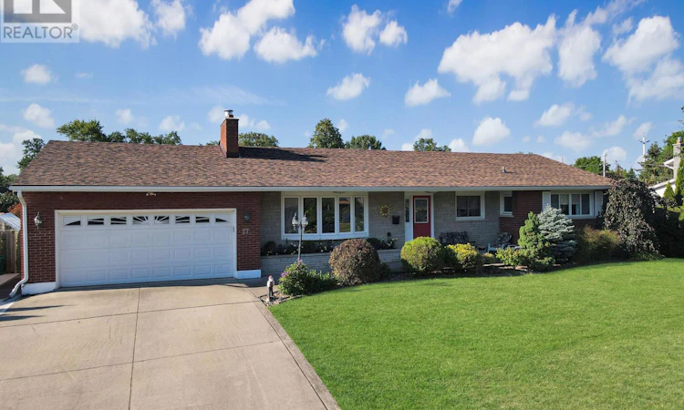 27 Lindbergh Drive