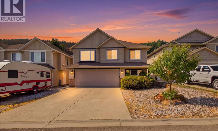 1907 Snowberry Crescent