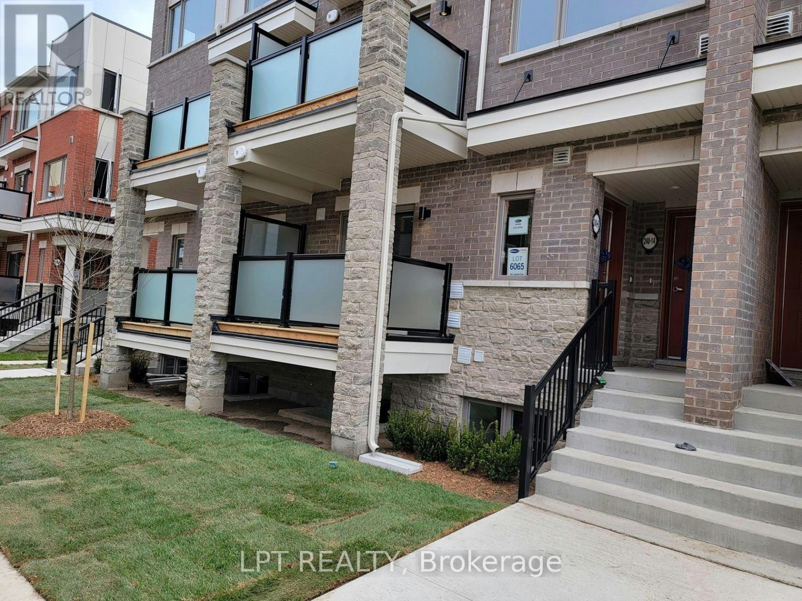 6-240 Lagerfeld Drive, Brampton, ON, L7A 5G9