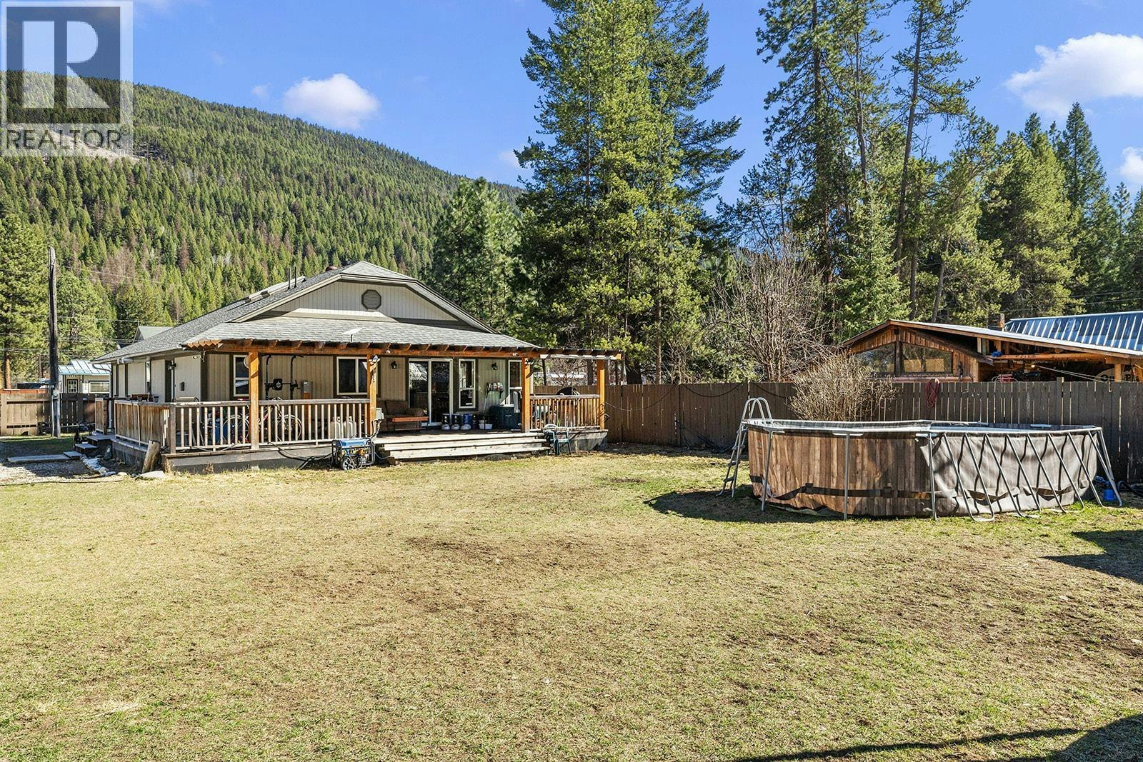 5835 3rd Street, Beaverdell, BC, V0H 1A0 - 10