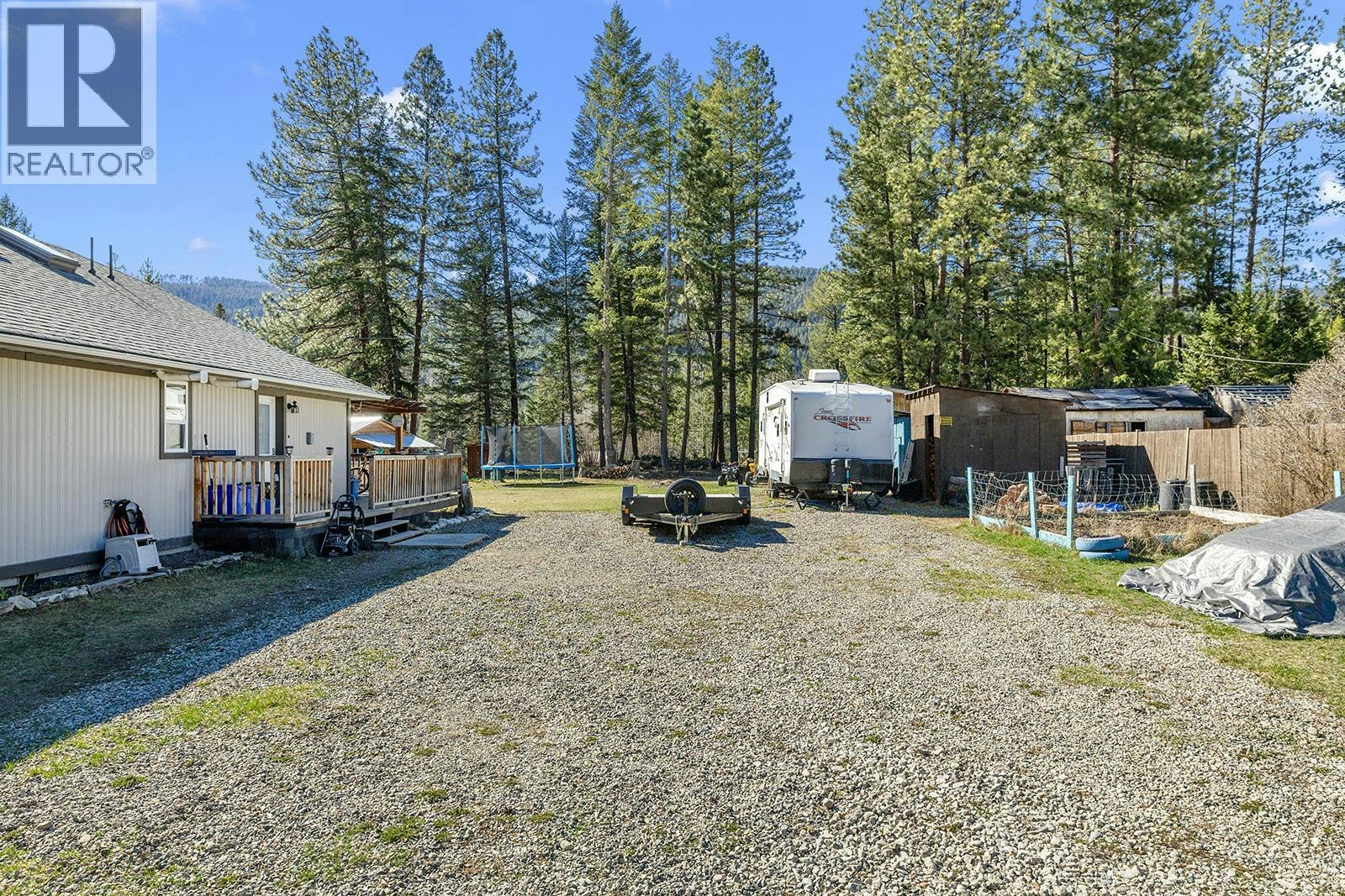 5835 3rd Street, Beaverdell, BC, V0H 1A0 - 9