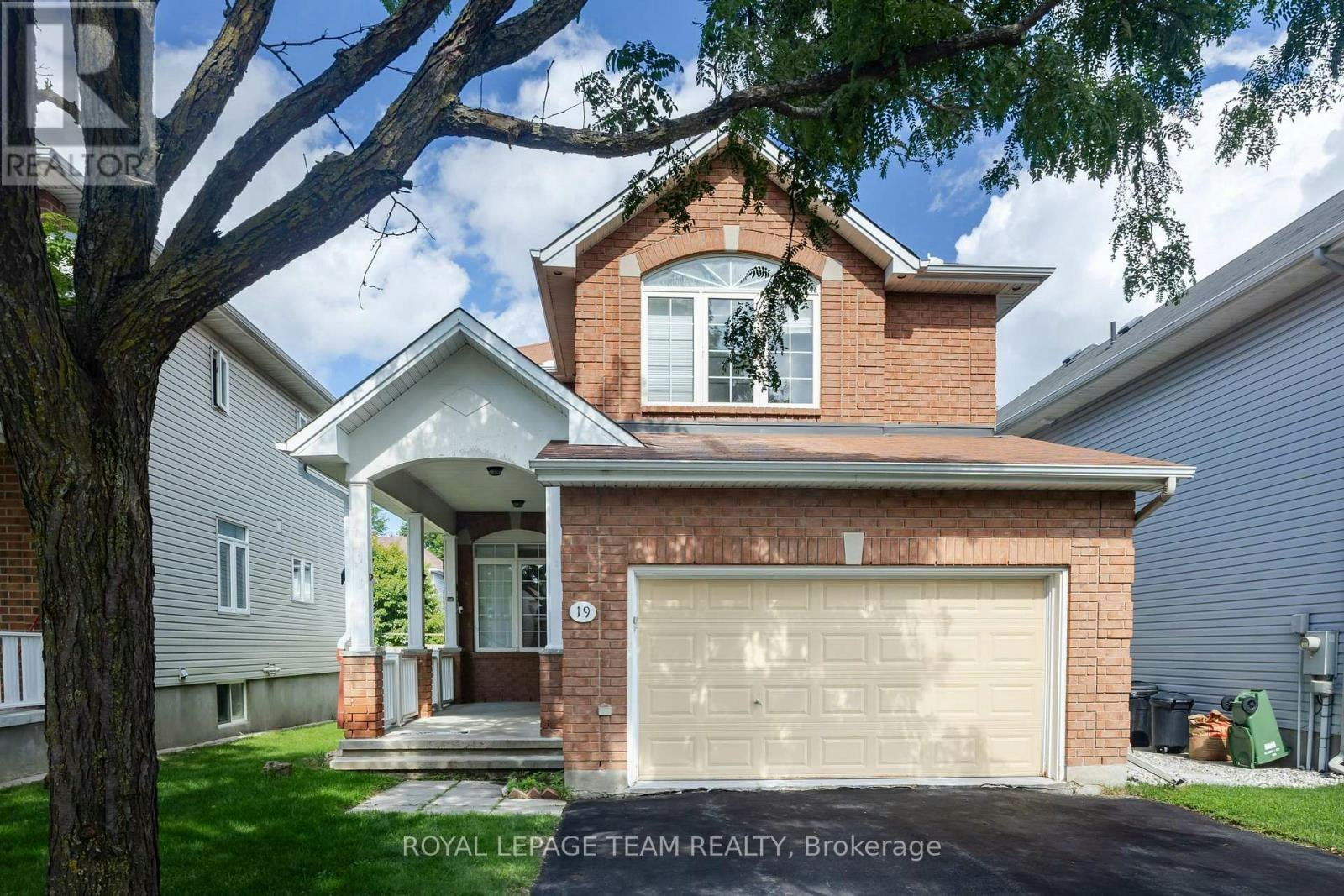 19 Dunn Street, Ottawa, ON, K2K 3J8