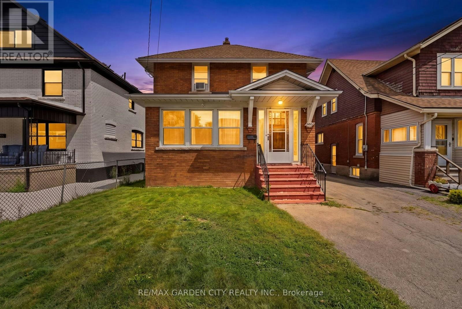 4842 Fourth Avenue, Niagara Falls, ON, L2E 4P1