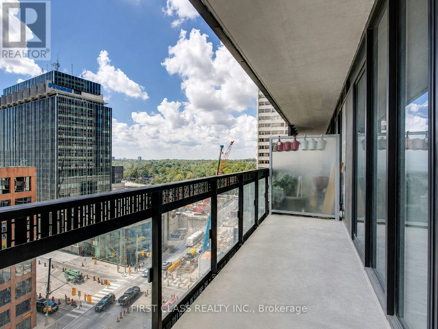 612-8 Eglinton Avenue E, Toronto, ON, M4P 0C1 - 21