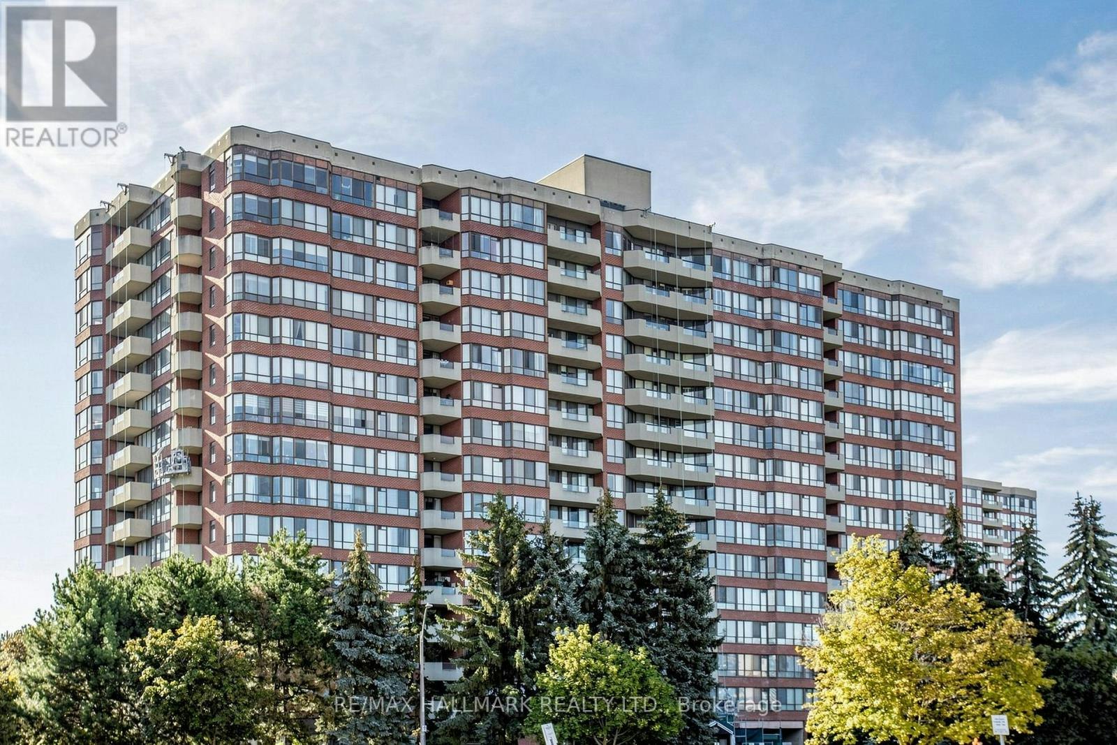 210-33 Weldrick Road E, Richmond Hill, ON, L4C 8W4