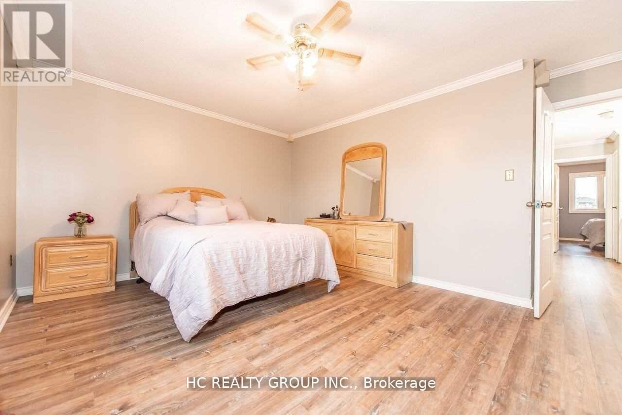 42 Greenbelt Crescent, Richmond Hill, ON, L4C 5R8 - 21
