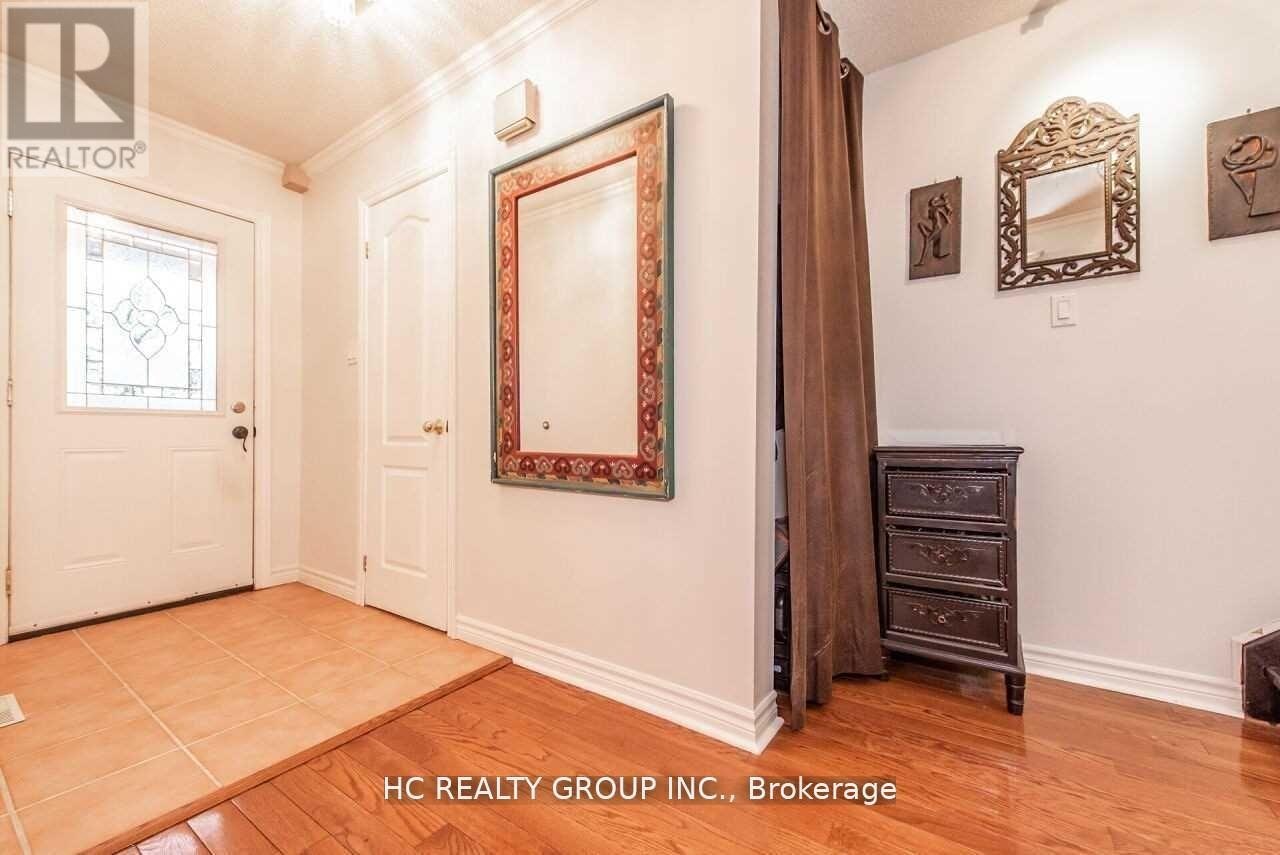 42 Greenbelt Crescent, Richmond Hill, ON, L4C 5R8 - 4