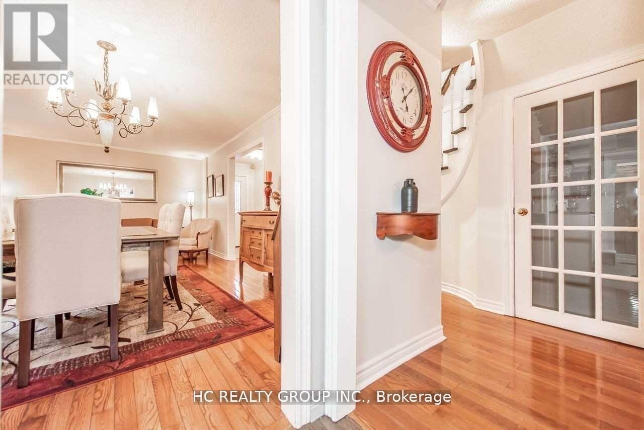 42 Greenbelt Crescent, Richmond Hill, ON, L4C 5R8 - 13