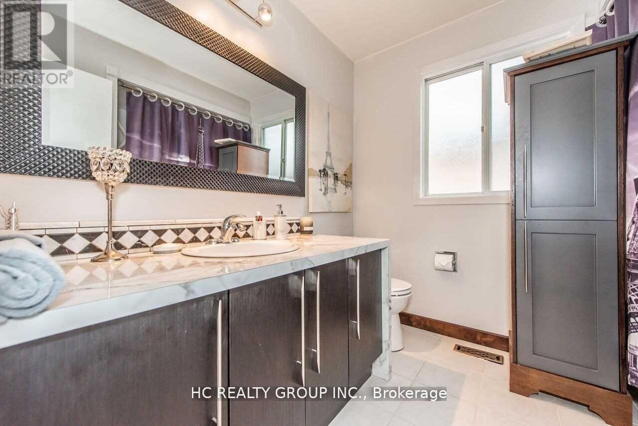 42 Greenbelt Crescent, Richmond Hill, ON, L4C 5R8 - 26
