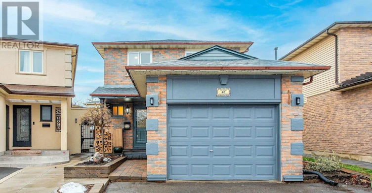 42 Greenbelt Crescent, Richmond Hill, ON, L4C 5R8 - 2