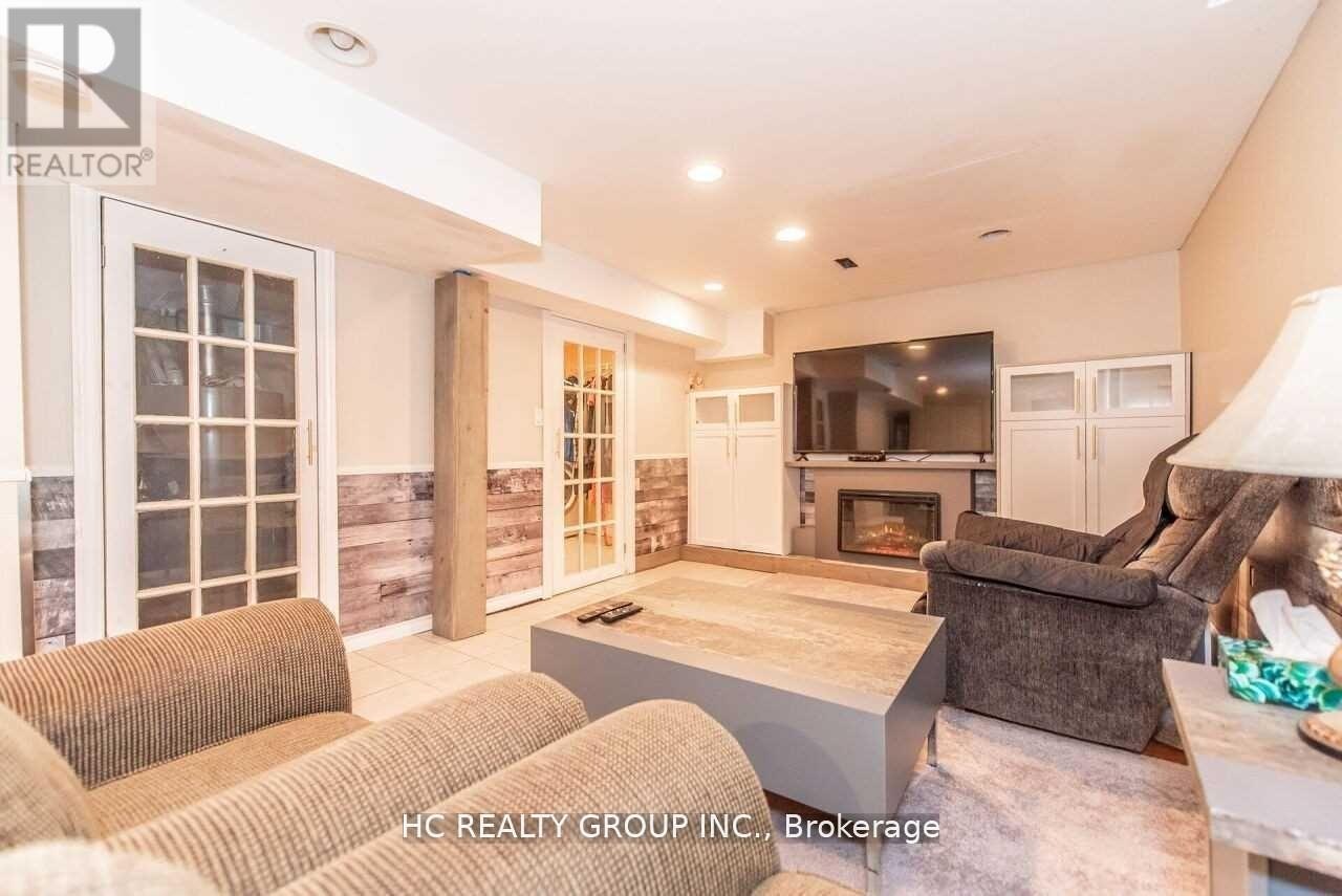 42 Greenbelt Crescent, Richmond Hill, ON, L4C 5R8 - 34