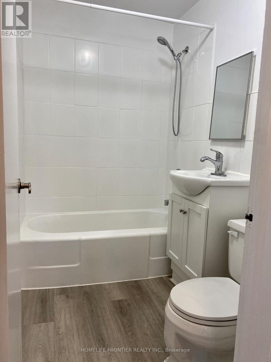 MAIN-63 Lockerbie Avenue, Toronto, ON, M9N 3A3 - 13