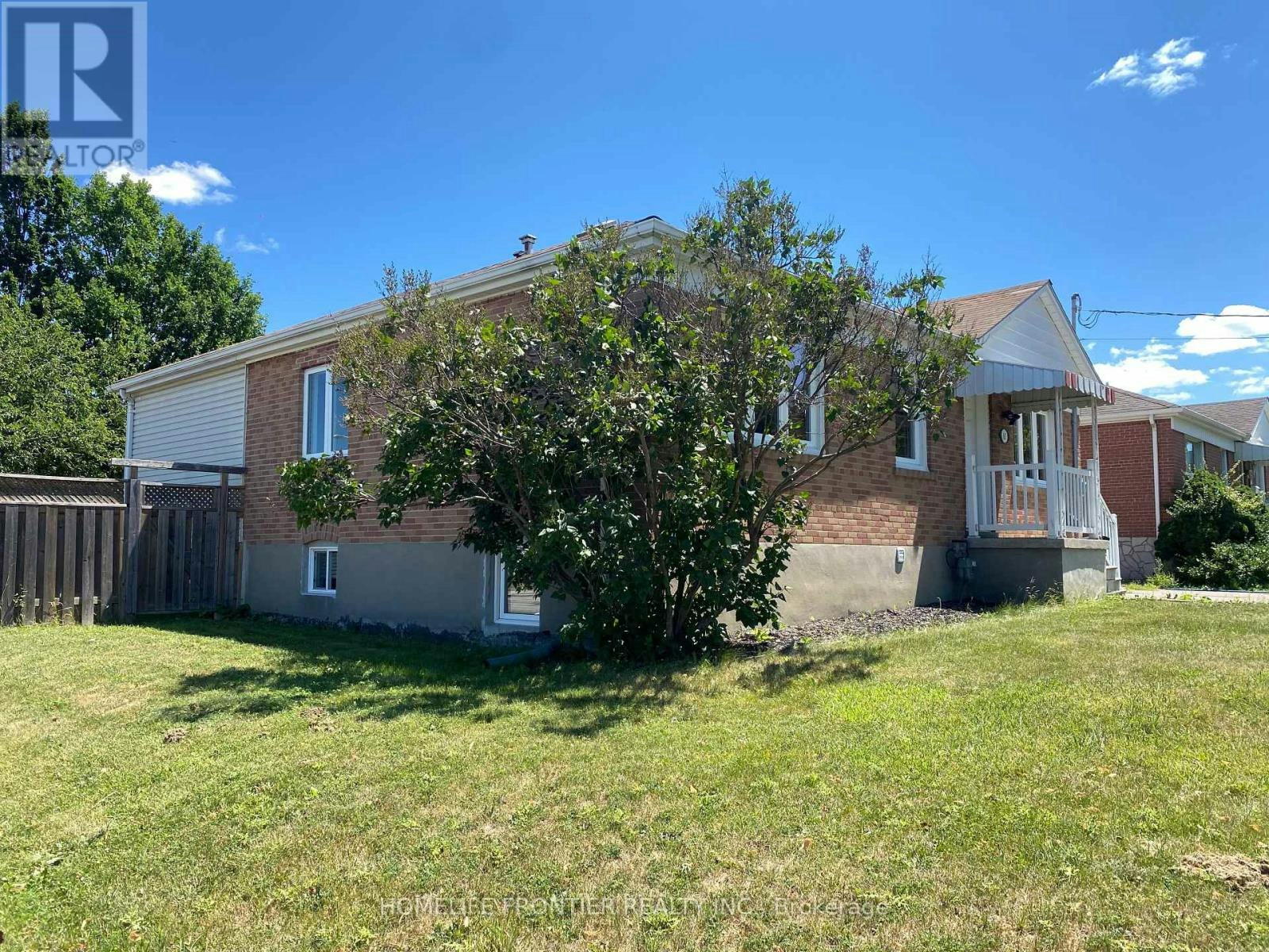 MAIN-63 Lockerbie Avenue, Toronto, ON, M9N 3A3 - 3