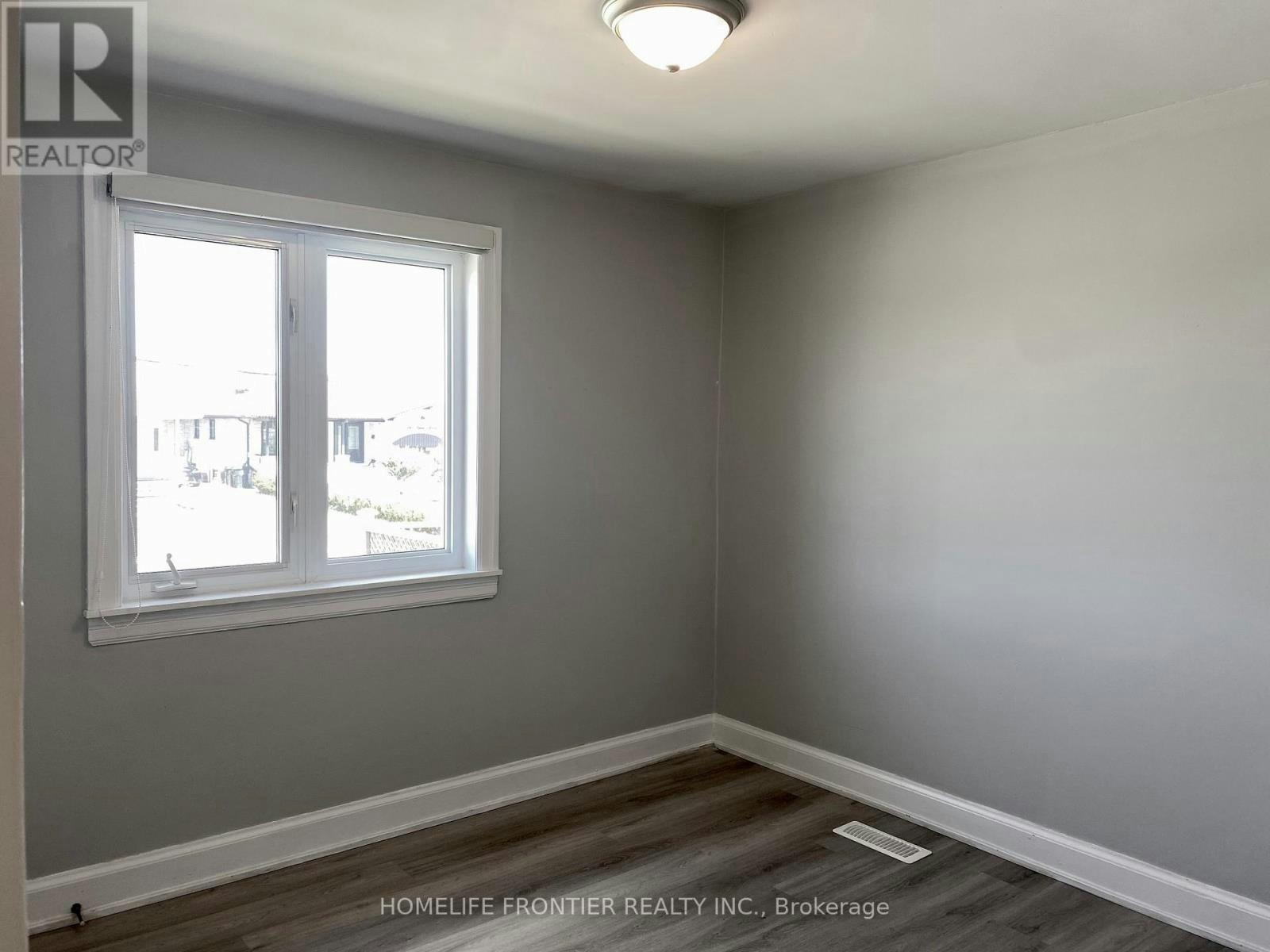 MAIN-63 Lockerbie Avenue, Toronto, ON, M9N 3A3 - 16
