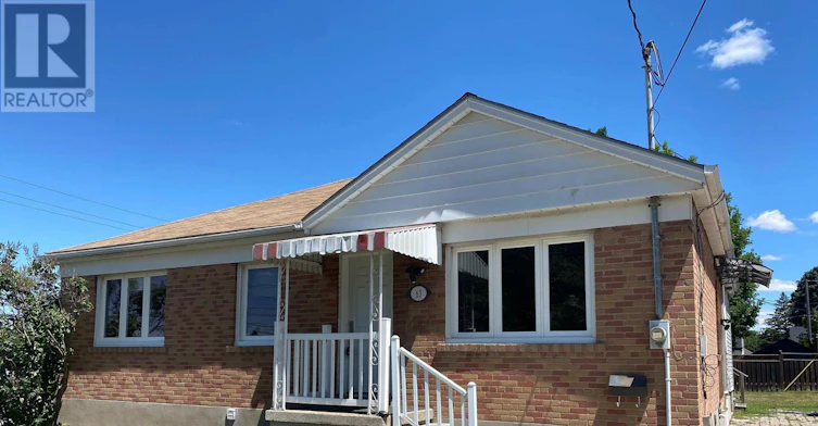 MAIN-63 Lockerbie Avenue, Toronto, ON, M9N 3A3 - 2