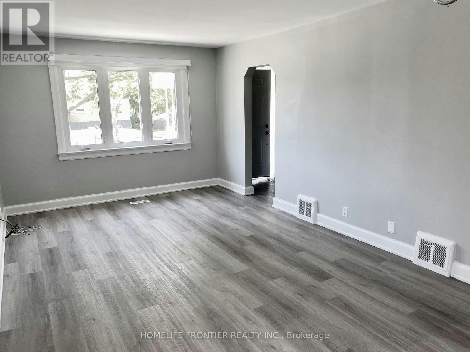 MAIN-63 Lockerbie Avenue, Toronto, ON, M9N 3A3 - 9