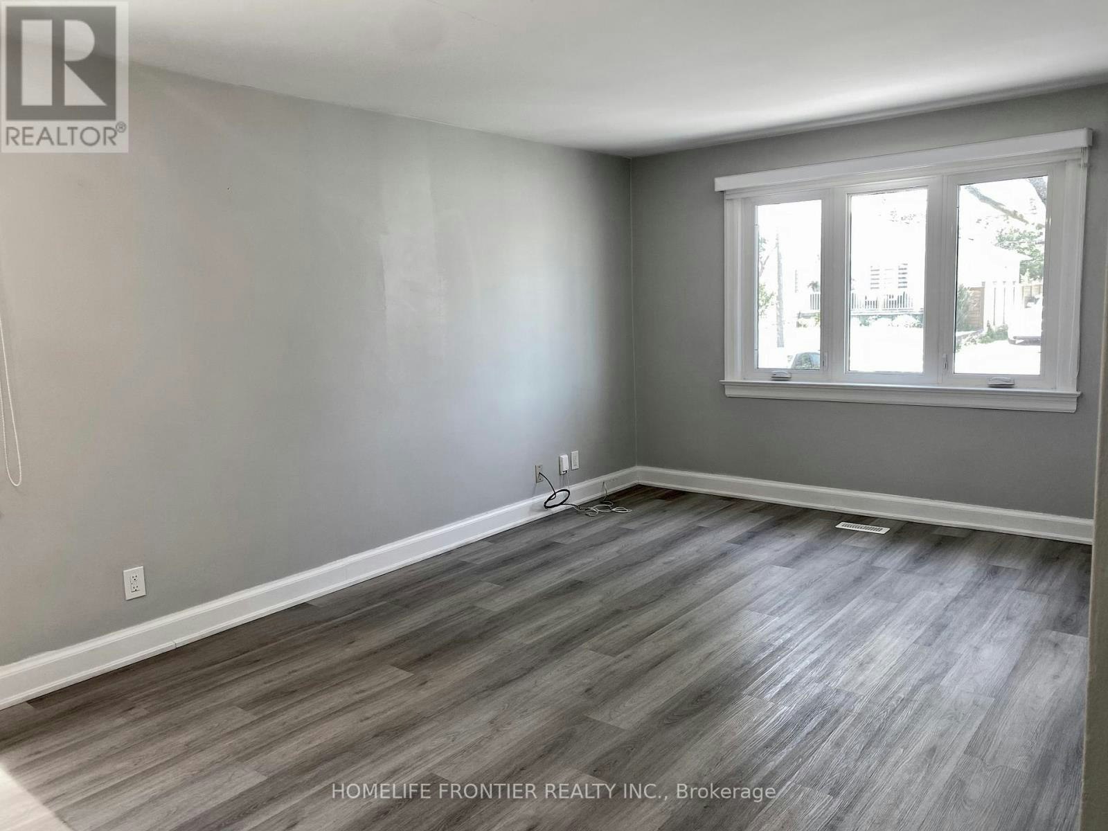 MAIN-63 Lockerbie Avenue, Toronto, ON, M9N 3A3 - 10