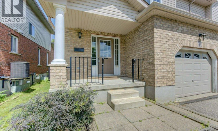 A-412 Tealby Crescent