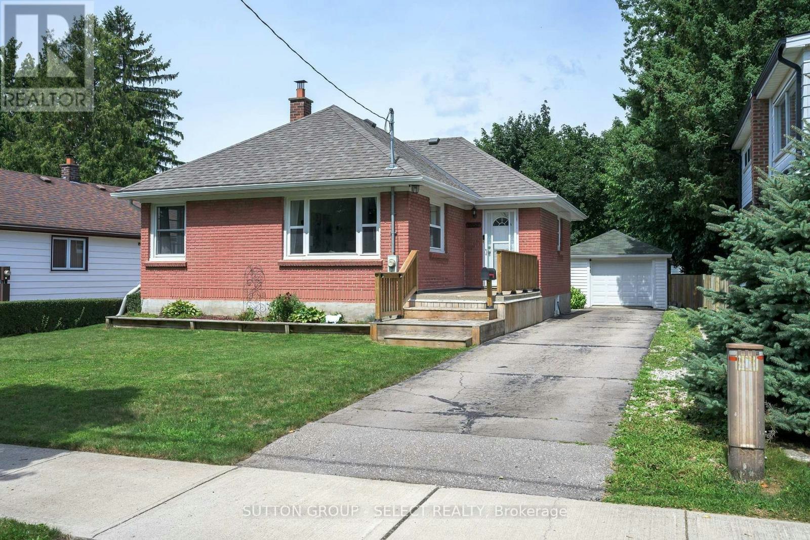 1852 Avalon Street, London, ON, N5W 3G8