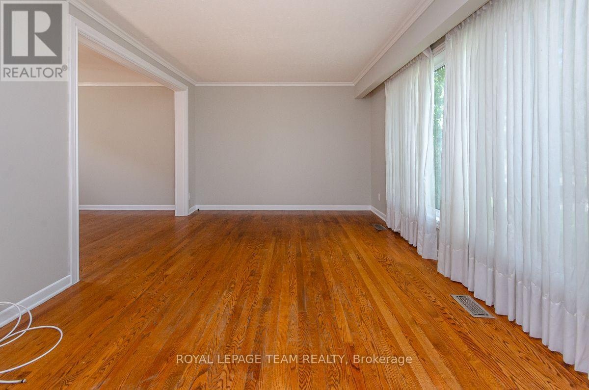 1476 Claymor Avenue, Ottawa, ON, K2C 1S6 - 3
