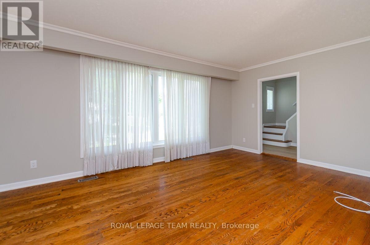 1476 Claymor Avenue, Ottawa, ON, K2C 1S6 - 4