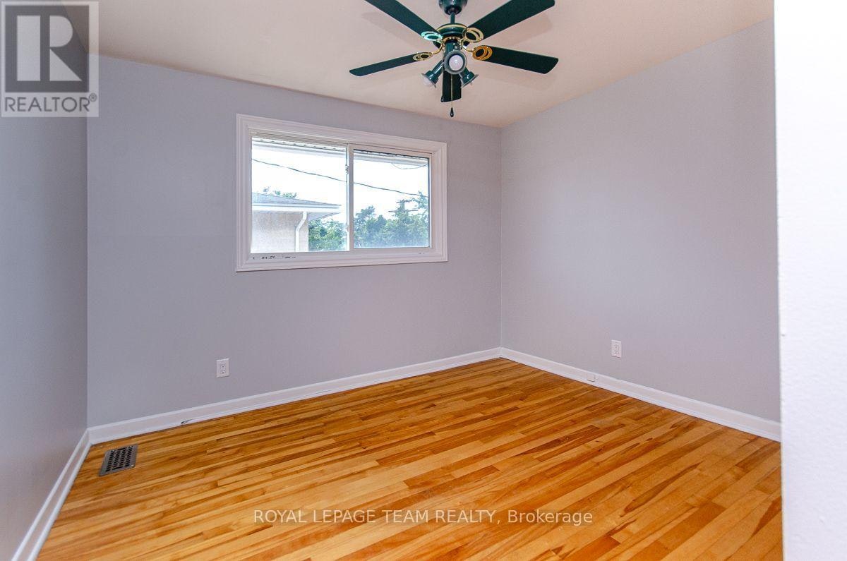 1476 Claymor Avenue, Ottawa, ON, K2C 1S6 - 13