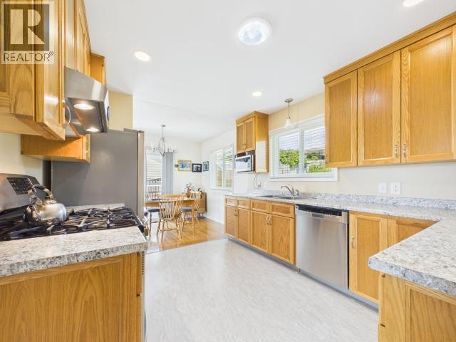 3848 Gordon Avenue, Powell River, BC, V8A 2T5 - 3