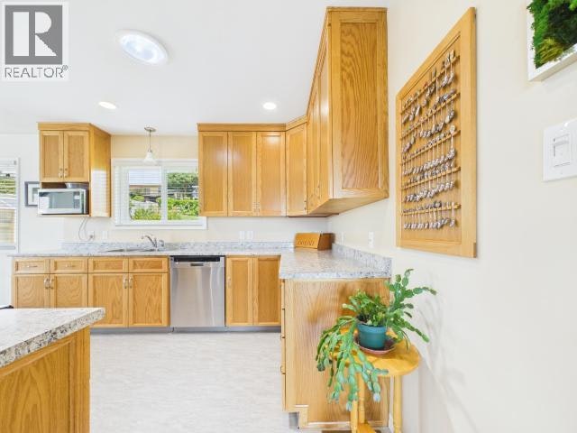3848 Gordon Avenue, Powell River, BC, V8A 2T5 - 35