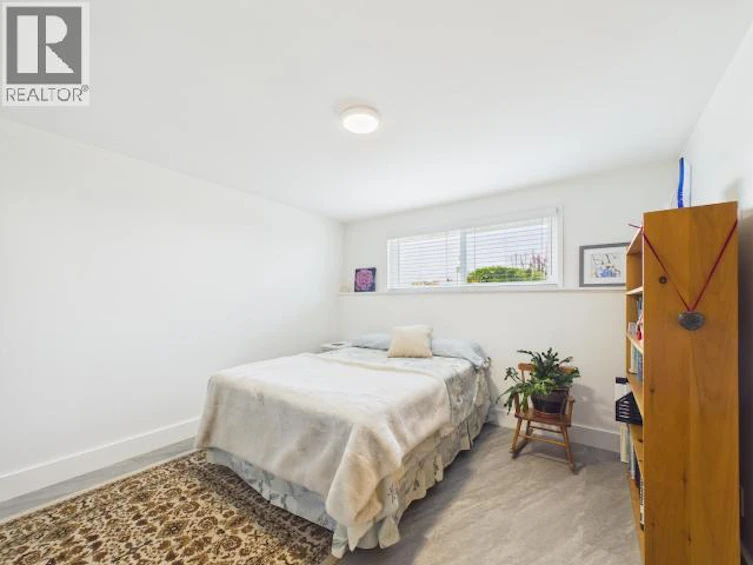 3848 Gordon Avenue, Powell River, BC, V8A 2T5 - 10