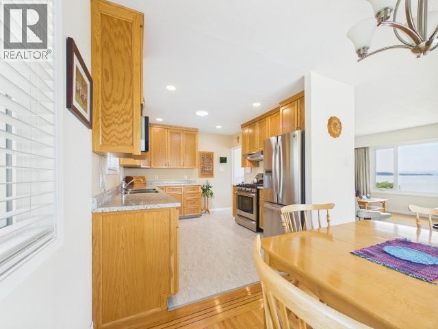 3848 Gordon Avenue, Powell River, BC, V8A 2T5 - 31