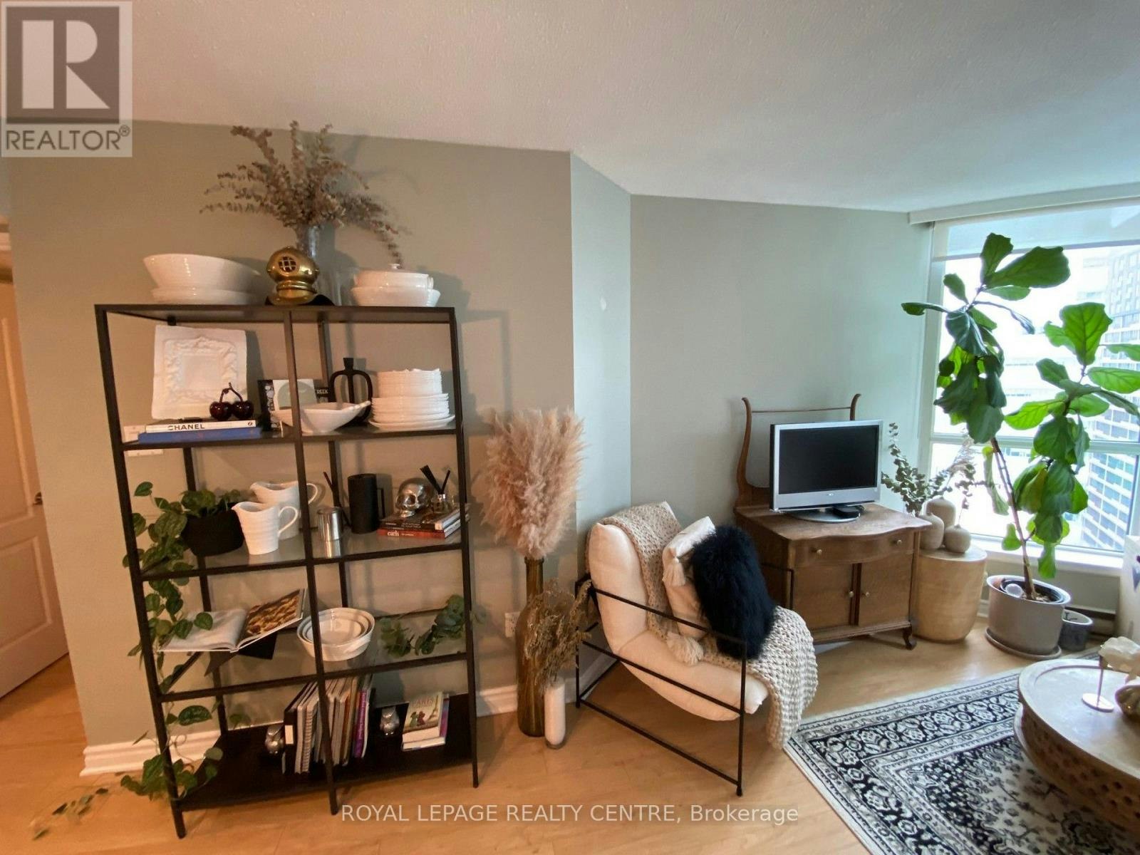 2801-38 Elm Street, Toronto, ON, M5G 2K5 - 7