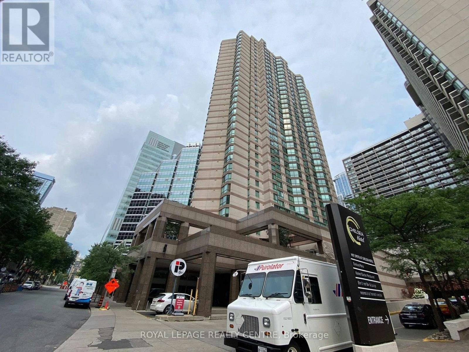 2801-38 Elm Street, Toronto, ON, M5G 2K5
