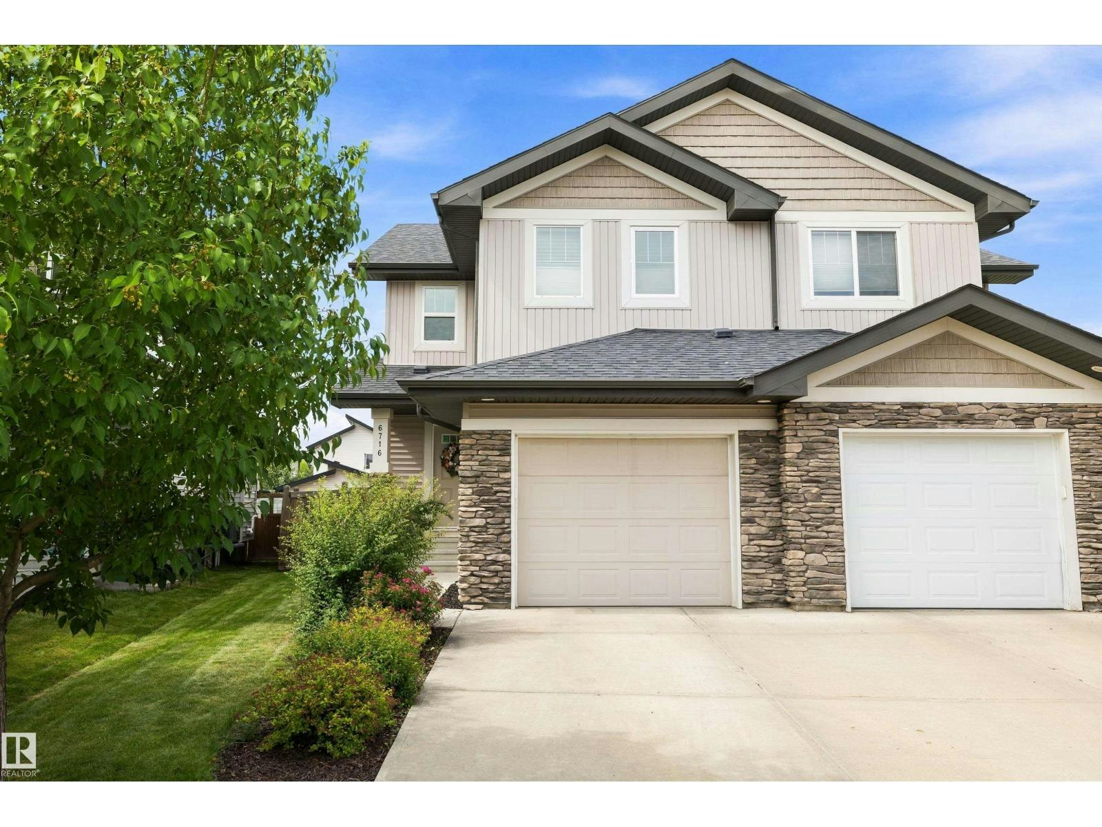 6716 Cardinal Road SW, Edmonton, AB, T6W 2Y6